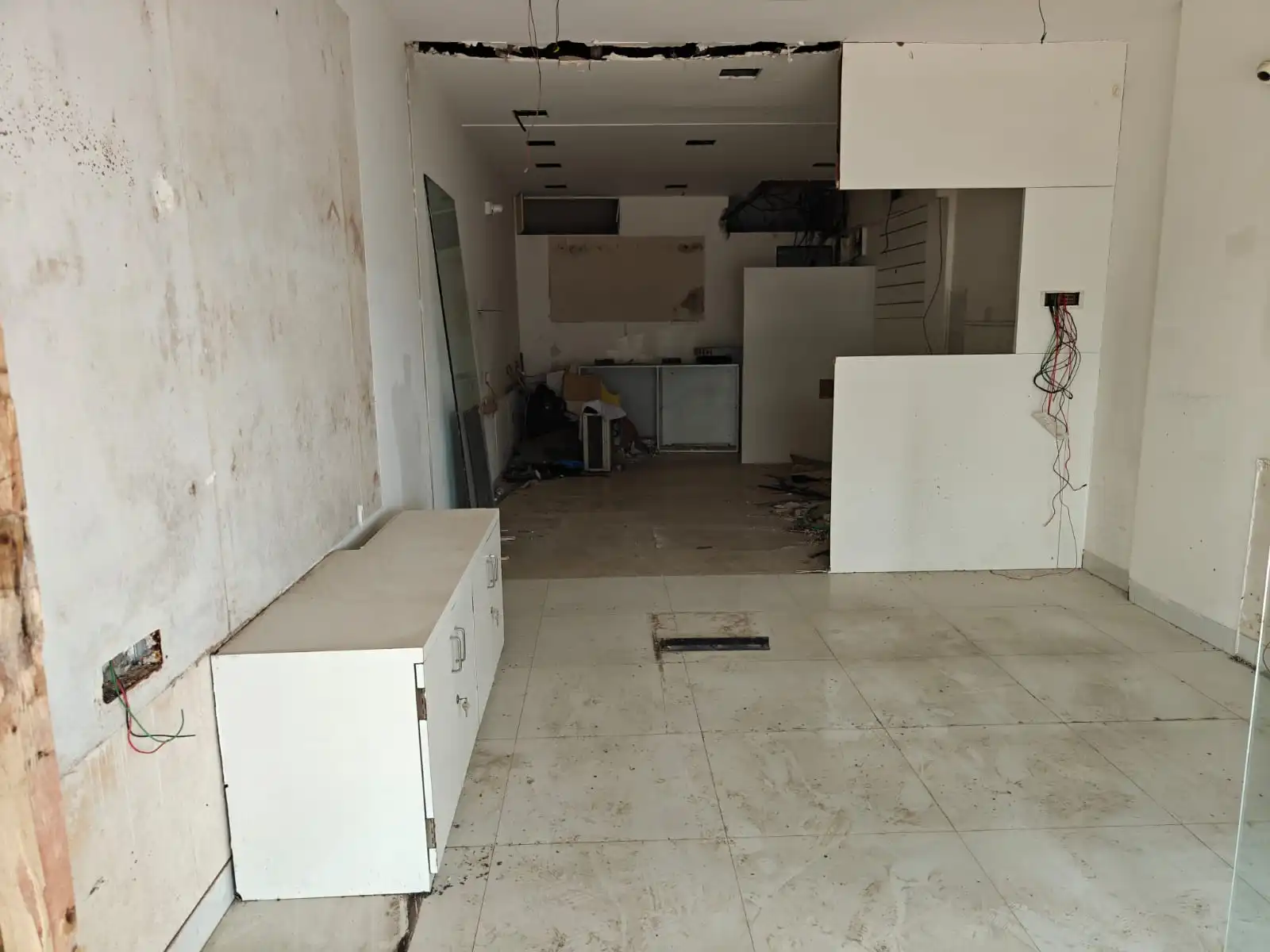 Bhoomi Classic Showroom rental opp Inorbit mall Malad West