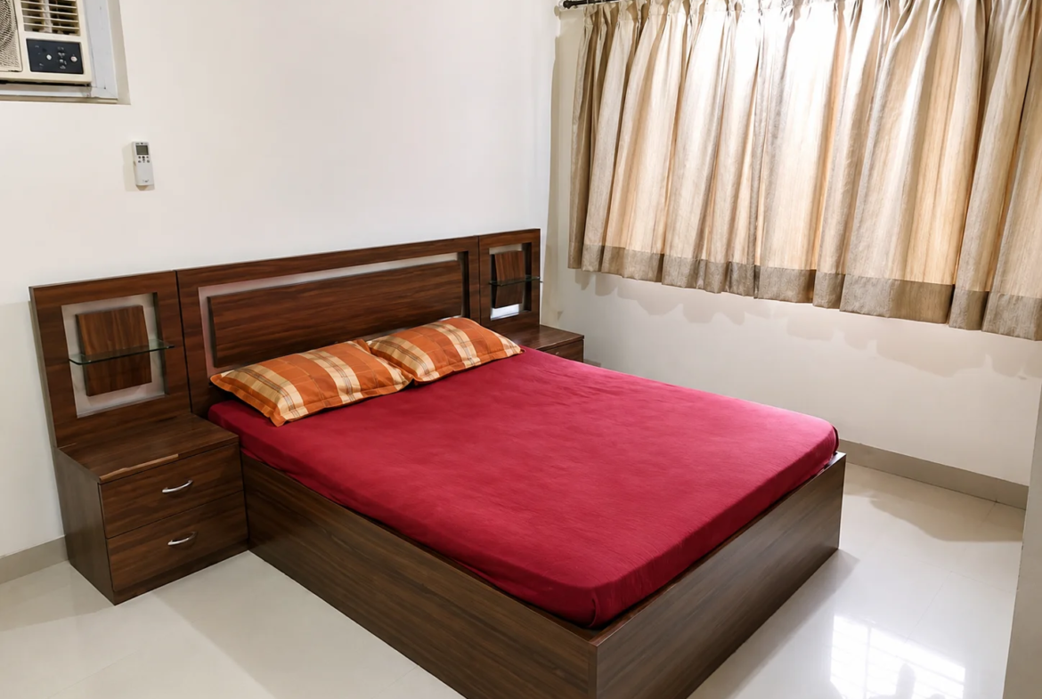 1 BHK Fully Furnished Flat for Rent in Palm Springs, Malad West