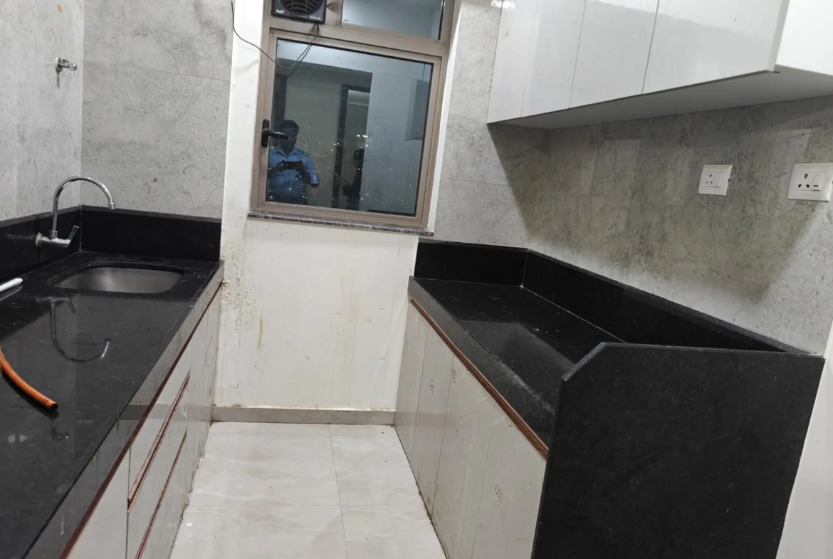 1 BHK Flat for Rent in Sheth Irene, Malad West