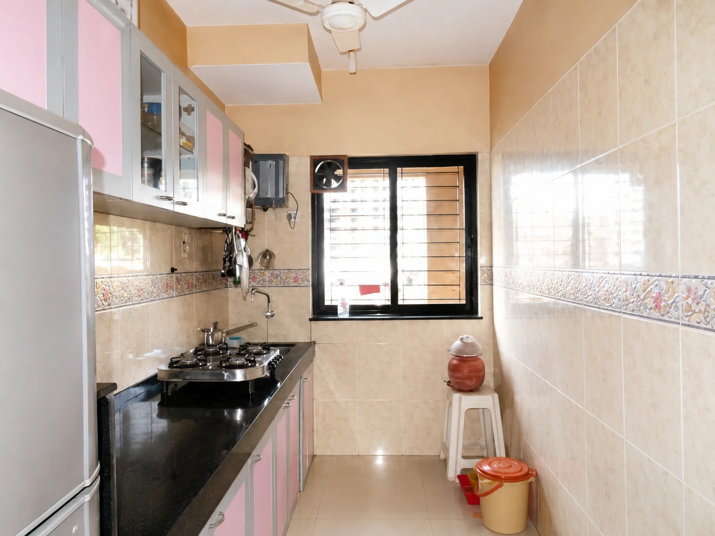 1 BHK Fully Furnished Flat for Rent in Palm Springs, Malad West