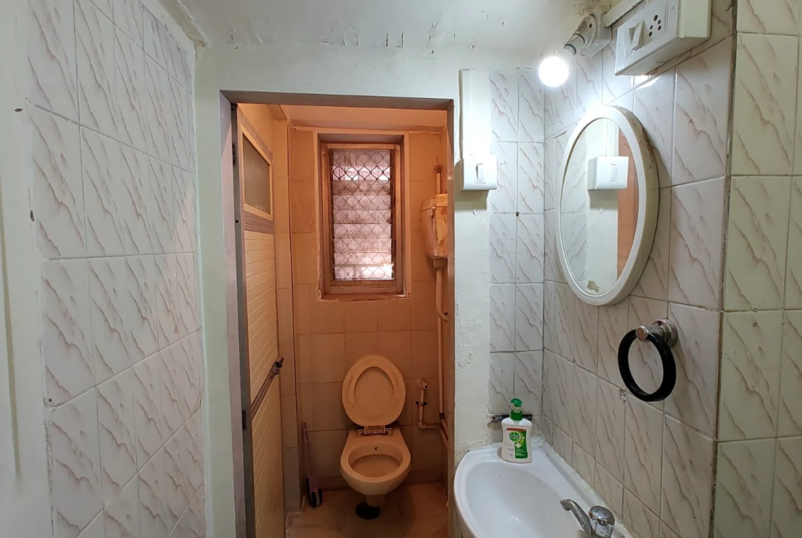 1 BHK Semi Furnished Flat for Rent in Shree Shiv Kirti, Malad West
