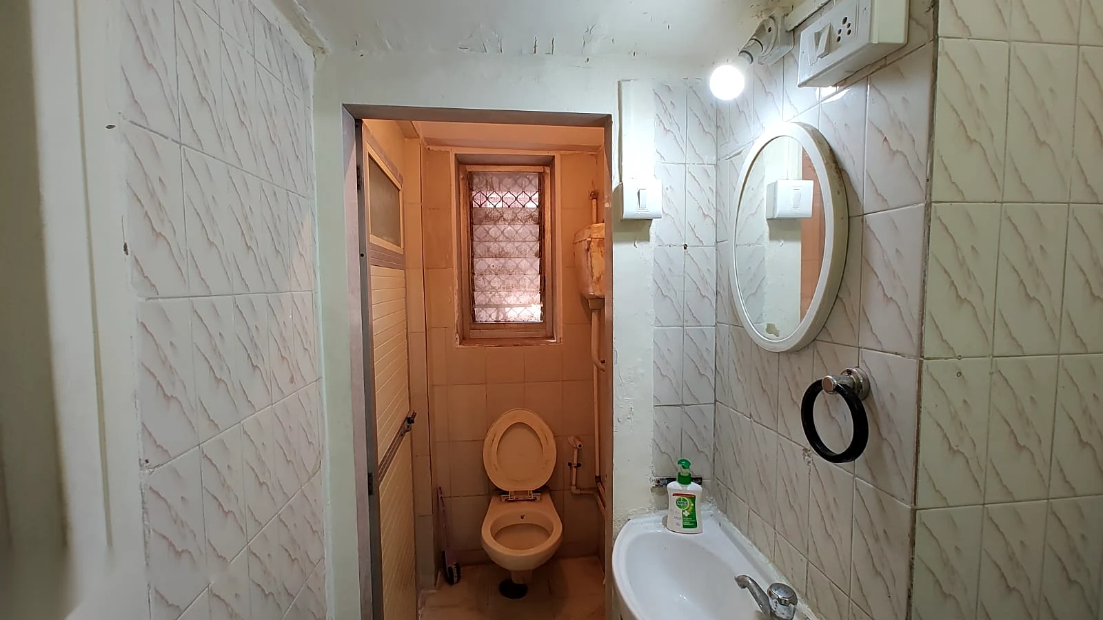 1 BHK Semi Furnished Flat for Rent in Shree Shiv Kirti, Malad West