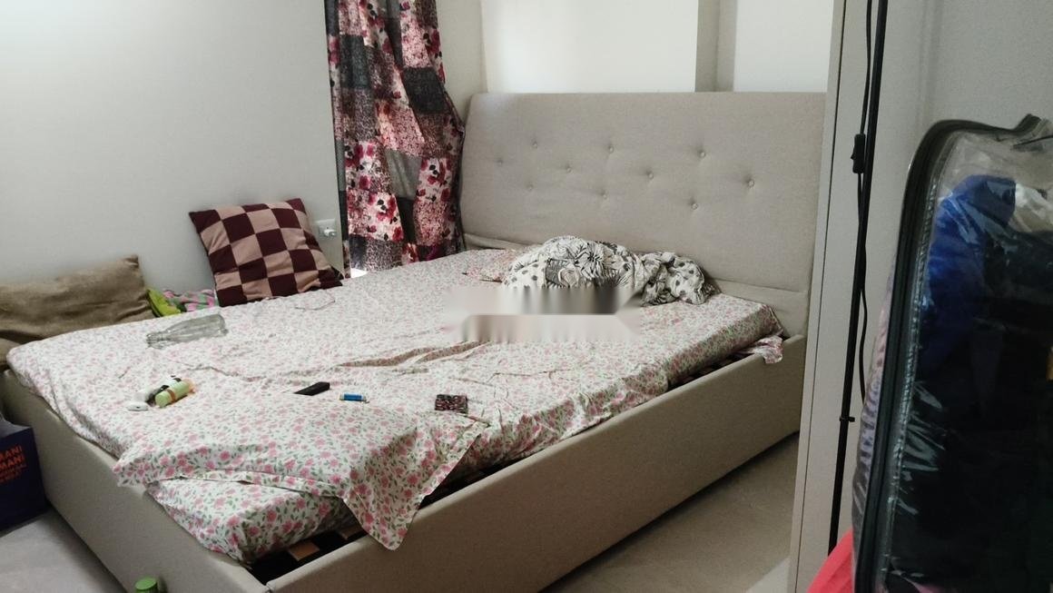 2 BHK Empty Flat for Rent in Sheth Irene, Malad West